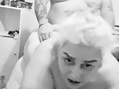 Enthousiasteling, Grote mammen, Pijpbeurt, Frans, Handbeurt, Rijpe lesbienne, Moeder die ik wil neuken, Tieten likken