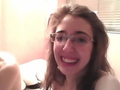 Pijpbeurt, Bruinharig, Sperma shot, Brillen, Hardcore, Ondergoed, Tieten likken, Webcamera