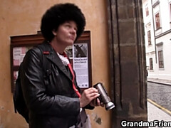 素人, フェラチオ, 茶髪の, お婆さん, 下着, 熟年, ストッキング, 三人