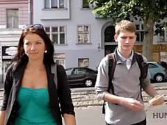 Leie, Blasen, Gehörnter ehemann, Tschechisch, Geld, Pov, Realität, Jungendliche (18+)