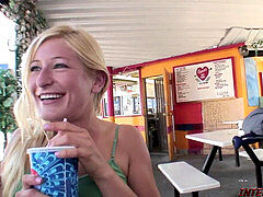 デカチン, 黒人, 三人, ヤリマンの