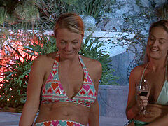 Amerikanisch, Bikini, Lesbisch, Milf, Im freien
