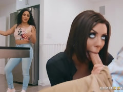 Grosse titten, Vollbusig, Kehlenfick, Hardcore, Milf, Rasiert, Ablutschen, Titten