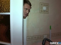 18 jaar, Kont, Gebondenheid, Vriendje, Hardcore, Hd, Tiner anaal, Onder de rok