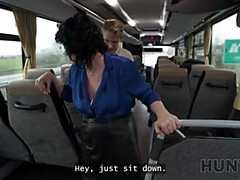 Grosse titten, Braunhaarige, Bus, Gehörnter ehemann, Europäisch, Hd, Milf, Titten