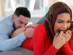 Cul, Sucer une bite, Brunette brune, Branlette thaïlandaise, Interracial, Embrassement, Tatouage, Nénés