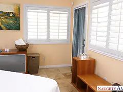 Jaw-dropping asian masseuse gets oil up for her client's thundercock