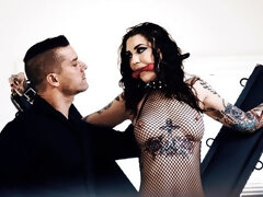 Kont, Pijpbeurt, Gebondenheid, Dominatie, Handbeurt, Ondergoed, Moeder die ik wil neuken, Tatoeage