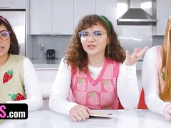 Gros seins, Sucer une bite, Éjaculer dans la bouche, Faciale, Innocente, Léchez, Orgie, Pov