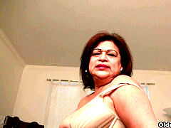 Madura, Maduro, Madres para coger, Nylon, Oficina, Pantaletas, Pequeña, Medias largas