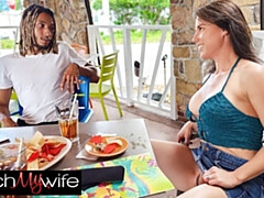 Verga grande, Cornudo, Estilo perrito, Interracial, Orgasmo, Realidad, Afeitado, Chorro