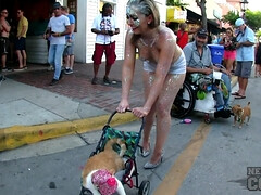 Amateur, Cul, Gros seins, Mère que j'aimerais baiser, De plein air, Fête, Public, Chatte