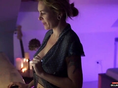 デカパイ, ブロンド, 巨乳な, 手コキする, 自家製, 熟年, 母, オッパイの