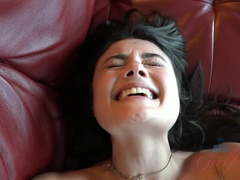 Amateur, Petite amie, Orgasme, Pov, Chatte, Rasée, Fumer, Nénés