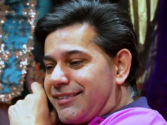 Sensual Jane fucks Jasmine Black in hot threeway