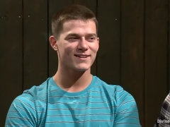 Gebondenheid, Naakte man aangeklede vrouw, Gezichtzitten, Dominante vrouw, Vernedering, Orgasme, Kut duiken, Billekoek