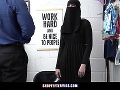 Arsch, Blondine, Blasen, Braunhaarige, Geschnappt, Kehlenfick, Hd, Schreiend