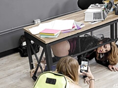 ブロンド, 指いじり, レズビアン, なめる, 自然山雀, タトゥー, ティーン, オッパイの