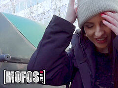 Anal, Cul à la bouche, Grosse bite, Sucer une bite, Brunette brune, Adolescente