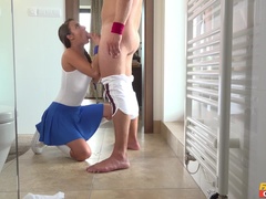 Leie, Bad, Blasen, Hundestellung, Aufs gesicht abspritzen, Handjob, Im freien, Pov