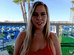 Cul, Gros seins, Blonde, Sucer une bite, En levrette, Seins naturels, Réalité, Adolescente