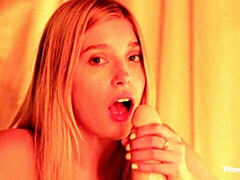 Grosse bite, Gros seins, Blonde, Sucer une bite, Masturbation, Maigrichonne, Solo, Adolescente