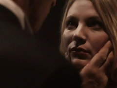 Grosse titten, Fesselspiele, Würgen, Gruppensex, Leder, Lesbisch, Orgie, Hintern versohlen