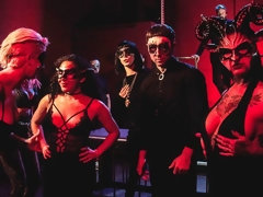 Culo, Rubia, Mamada, Morena, Estilo perrito, Pajear, Strapon, Tetas