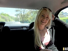 デカ尻, デカパイ, ブロンド, フェラチオ, 車, バック, 淫乱熟女, アウトドア