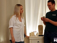 Blondine, Blasen, Hundestellung, Fingern, Massage, Rasiert, Jungendliche (18+), Titten