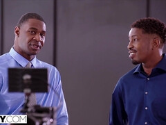 Aus dem arsch in den mund, Blasen, Schwanz, Aufs gesicht abspritzen, Interrassisch, Lecken, Reiten, Flotter dreier