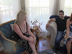 In den arsch, Grosser arsch, Grosser schwanz, Schwarz, Blasen, Besamung, Spermaladung, Milf