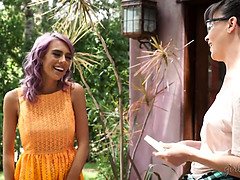 Sad Wife and the Lesbian Female Builder - Janice Griffith, Dana DeArmond