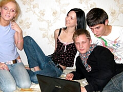 Verga grande, Rubia, Mamada, Estilo perrito, Cuadrupleta, Sexo duro, Ruso, Clasico