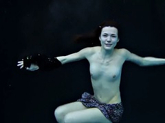 Lieveling, Bruinharig, Fetisj, Pornster, Openbaar, Alleen, Tiener, Onderwater