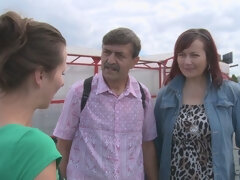 Mooie dikke vrouwen, Grote kont, Grote mammen, Handbeurt, Buiten, Gezichtspunt, Roodharige vrouw, Trio