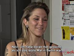 Tussi, Grosse titten, Spermaladung, Handjob, Reif, Milf, Jungendliche (18+), Titten