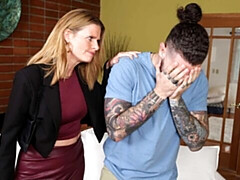 Grosser arsch, Grosse titten, Blasen, Hundestellung, Behaart, Milf, Natürlichen titten, Muschi