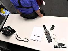 Leie, Grosse titten, Jungendliche (18+), Titten