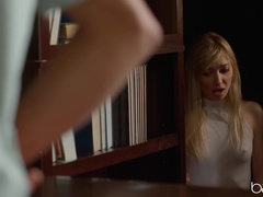 Tussi, Paar, Schwanz, Hundestellung, Natürlichen titten, Piercing, Titten, Zug