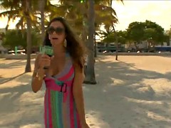 Grosser schwanz, Braunhaarige, Spermaladung, Fingern, Hardcore, Realität, Rasiert, Titten