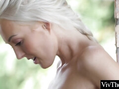 Rubia, Lesbiana, Lamidas, Orgasmo, Al aire libre, Coleta, Coño, Tetas