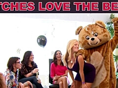 Verga grande, Bailar, Grupo, Sexo duro, Madres para coger, Orgía, Fiesta, Adolescente