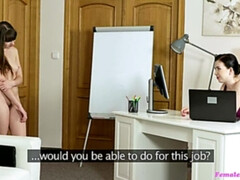 Enthousiasteling, Grote mammen, Seksspeelgoed, Vrouw, Vingeren, Lesbisch, Kantoor, Kut duiken