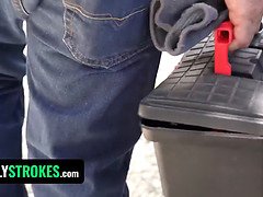 Gros seins, Sucer une bite, Gorge profonde, Hd, Naturelle, Rousse roux, Tabou, Nénés