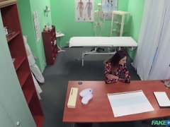 Arzt, Hundestellung, Lecken, Krankenschwester, Büro, Muschi, Titten, Spanner