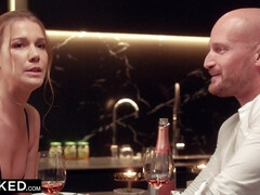 Брюнетки, Кончили внутрь, Чешки, Глубокая глотка, Член, Собачьи, Лизание, Киски