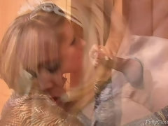 フェラチオ, 着衣女と全裸男, イく瞬間, 女, 手コキする, ハードコア, 馬乗り, 三人