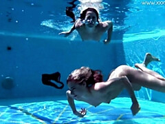 18 jahre, Arsch, Grosser arsch, Blondine, Pool, Muschi, Jungendliche (18+), Unter wasser