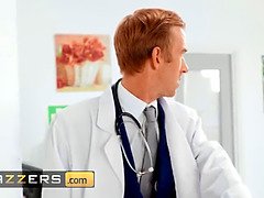 In den arsch, Grosser schwanz, Grosse titten, Blasen, Braunhaarige, Füsse, Hd, Schmerz